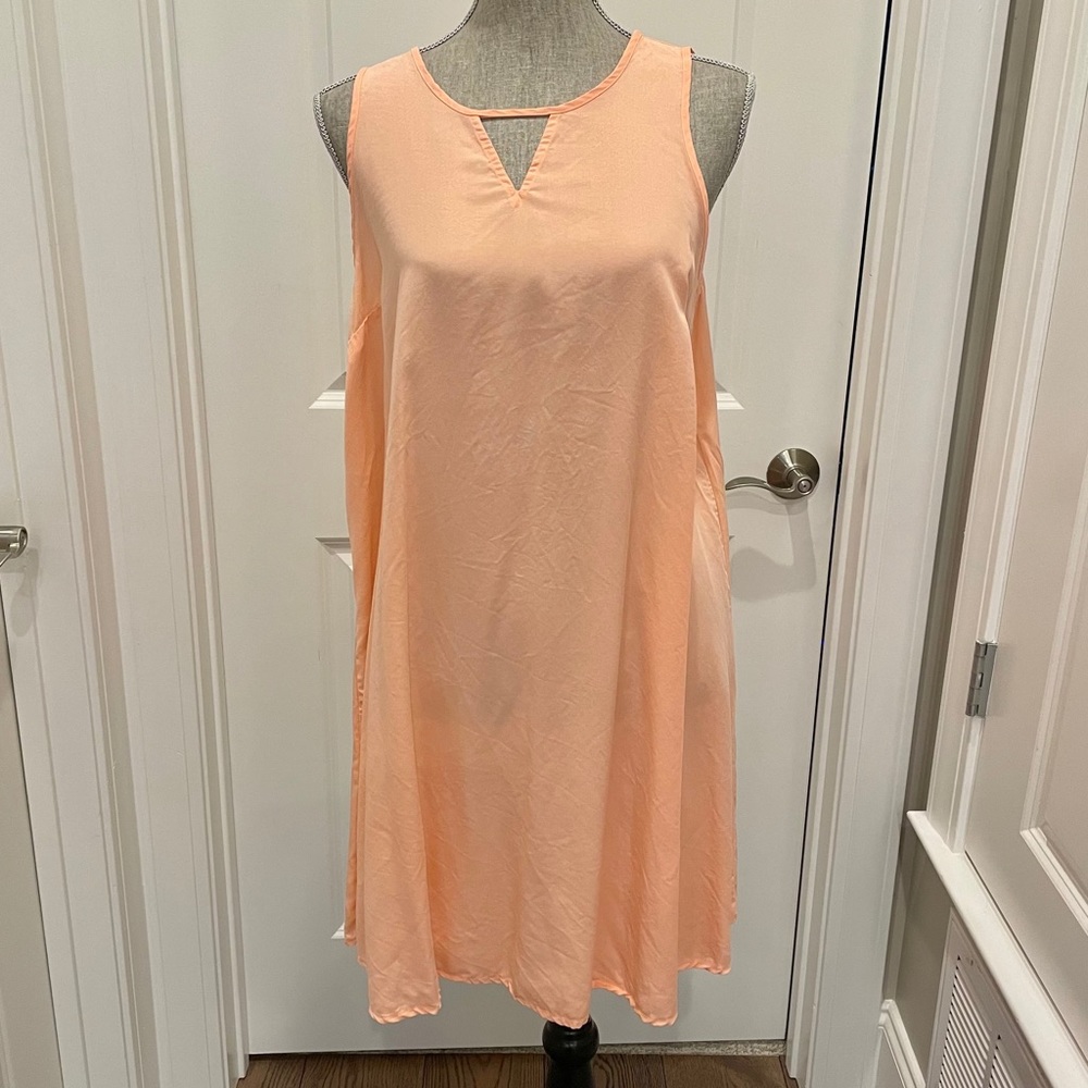 🌸🌸SALE! 4 for$20!! 🌸Sale! Crown&Ivy Coral Sleeveless Flowy Dress Sz PM